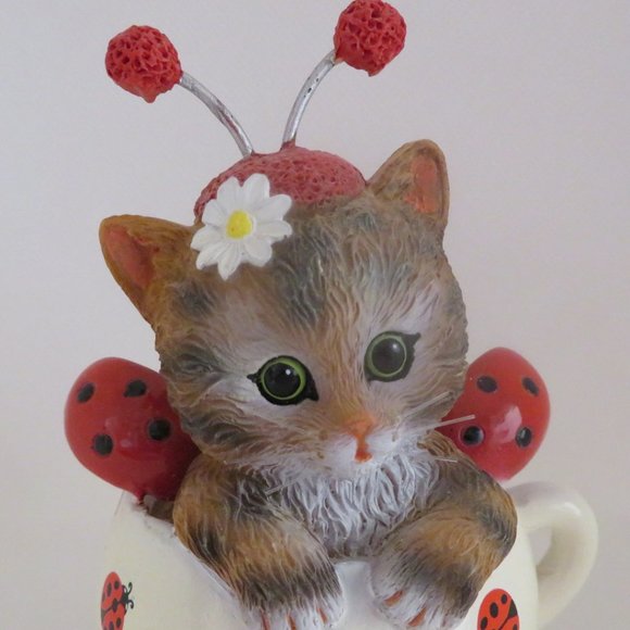 Cute as a Bug Cups of Affection Cat in Teacup with Certificate (F57) - Picture 6 of 12